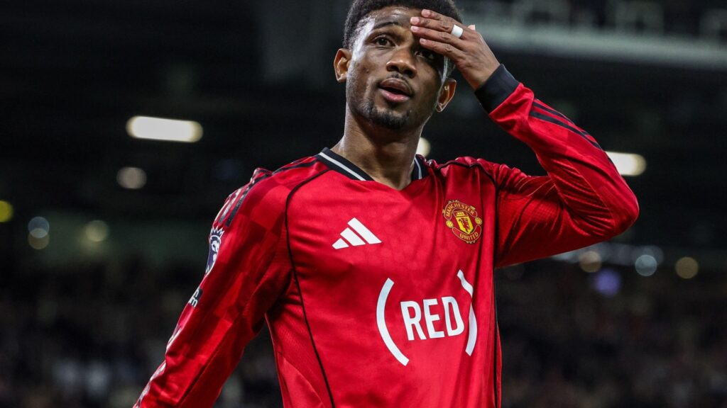 Amad Diallo backed by Michael Carrick to recover from half-time hook despite Man Utd star's dismal stats this season