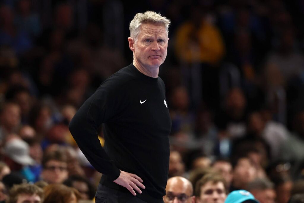 Steve Kerr, Warriors agree on two-year contract to return as coach: Sources