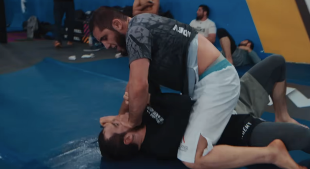 Islam Makhachev won’t join Arman Tsarukyan in wrestling outside of the UFC: ‘I have enough money’ Islam Makhachev on top of Magomed Zaynukov in a sparring session, with his hand on Zaynukov's mouth