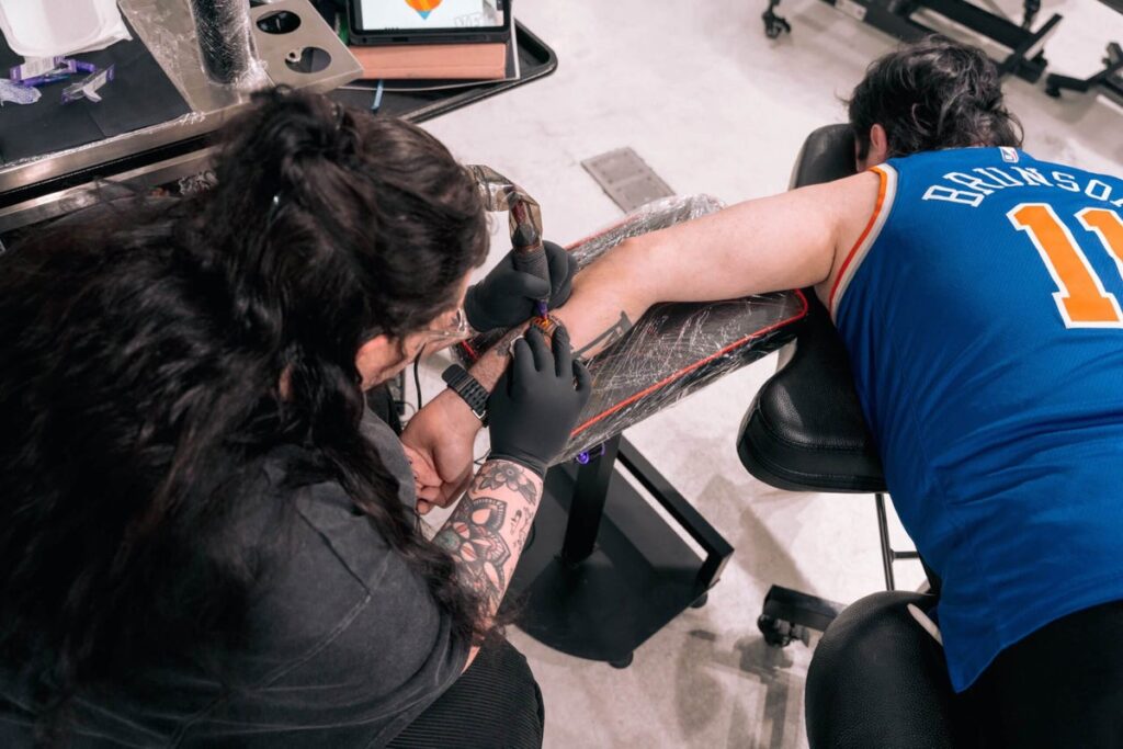 Knicks’ fans ultimate flex: An NBA champions tattoo before the championship Knicks’ fans ultimate flex: An NBA champions tattoo before the championship