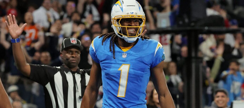 14 Fantasy Football Risers & Fallers (2026) 14 Fantasy Football Risers & Fallers (2026)