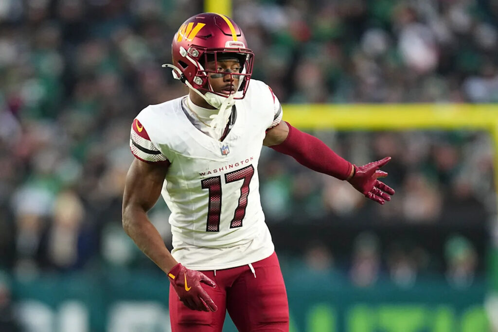 Fantasy Football: Using vacated targets to identify WRs and TEs who should see an increase or decrease in value for 2026