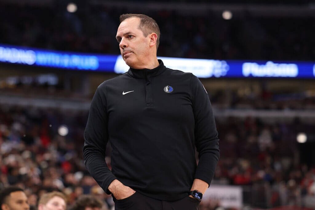 Frank Vogel joins Steve Kerr’s staff as Warriors associate head coach: Source