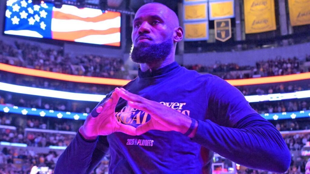 LeBron James next team predictions: Heat gain ground on Cavs as saga drags on