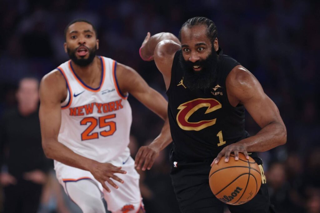 James Harden to re-sign with Cavaliers for 3 years, $97 million: Sources James Harden to re-sign with Cavaliers for 3 years, $97 million: Sources
