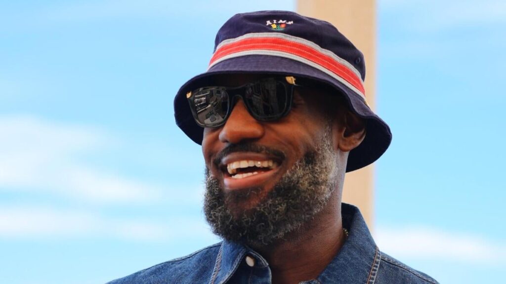 LeBron James launches YouTube golf channel with Cavaliers reunion in Scotland LeBron James launches YouTube golf channel with Cavaliers reunion in Scotland