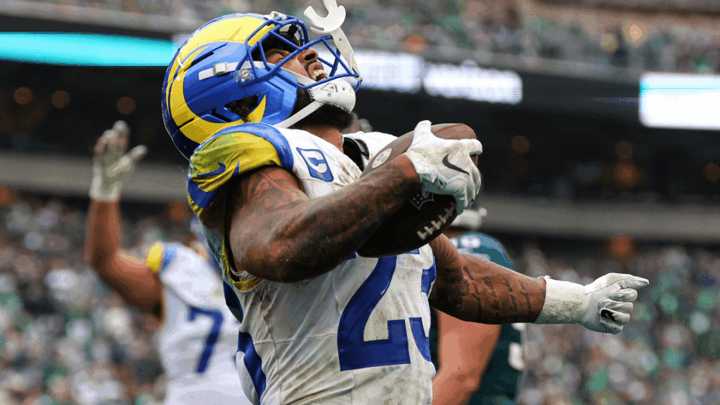 Bills vs Rams Moneyline Pick & Odds for MNF: Rams run to victory Los Angeles Rams running back Kyren Williams NFL
