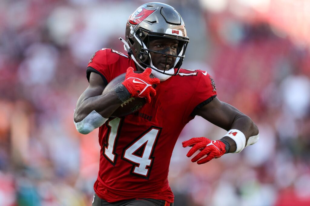 Buccaneers vs Cowboys Prop Picks Tonight: Thursday Night Football Tampa Bay Buccaneers wide receiver Chris Godwin Jr. (14).